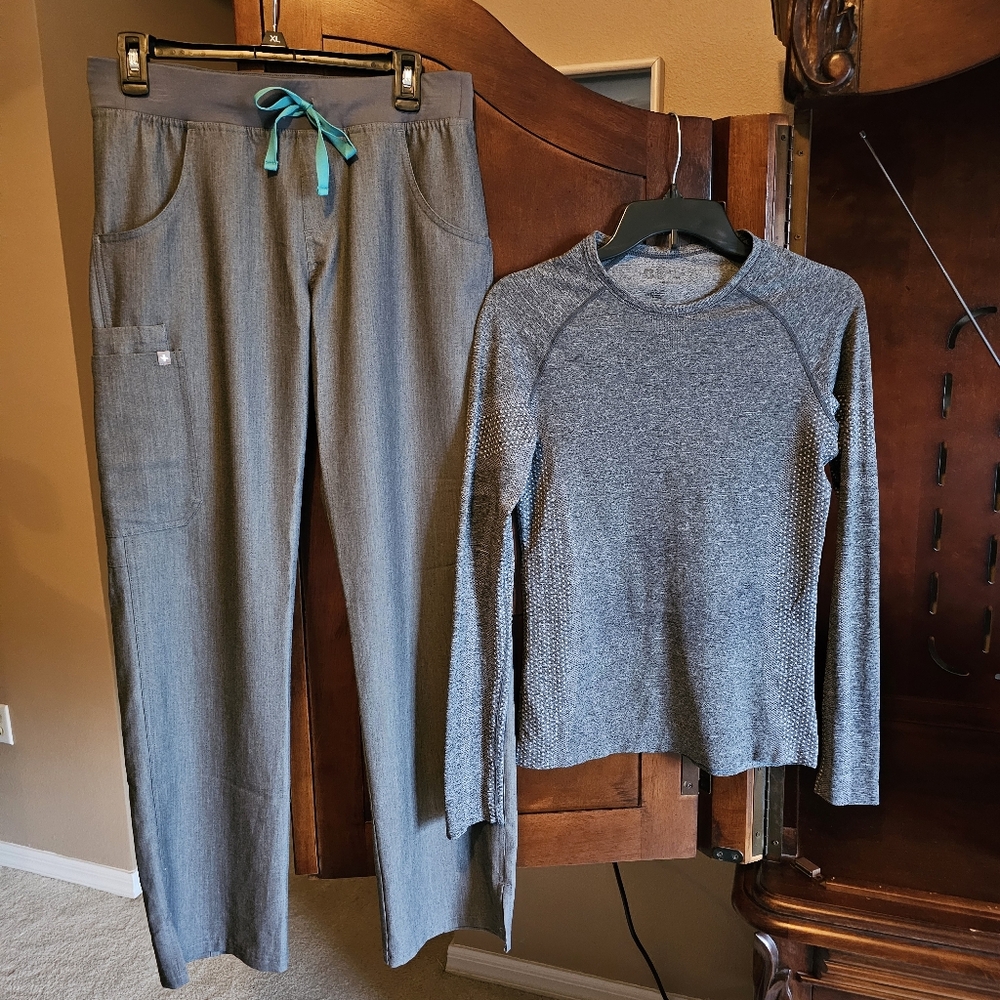Figs Graphite Scrub Set